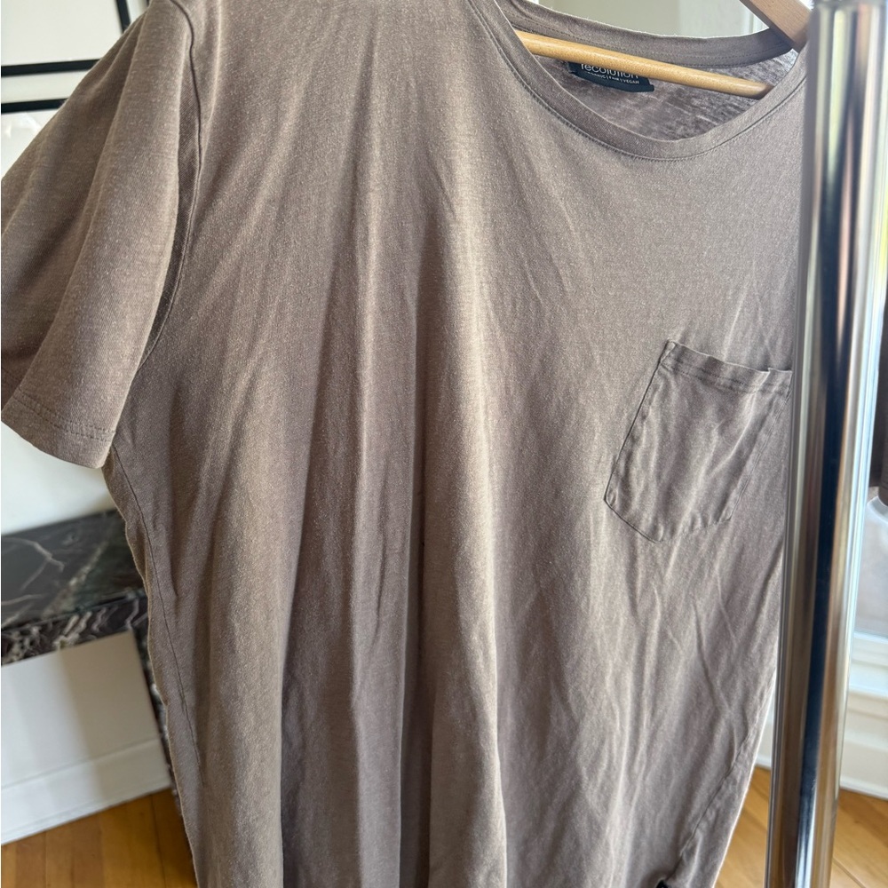 quiet luxury / sustainable basic.